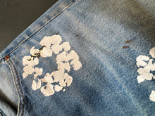 Load image into Gallery viewer, DENIM TEARS x LEVI&#39;S Cotton Wreath Jeans First Edition May 2021
