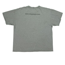 Load image into Gallery viewer, Vintage BLUE GRAPE Okayplayer The Roots 1999 T Shirt 90s Gray