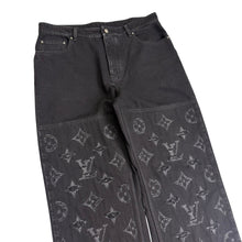 Load image into Gallery viewer, Louis Vuitton Monogram Carpenter Denim Jeans Black Sz 34
