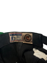 Load image into Gallery viewer, Vintage STARTER Tampa Bay Lightning Snapback Hat 90s Black
