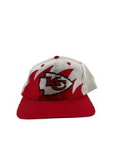 Load image into Gallery viewer, Vintage LOGO 7 Kansas City Chiefs Sharktooth Snapback Hat 90s White Red
