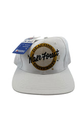 Load image into Gallery viewer, Vintage THE GAME Wake Forest Demon Deacons Snapback Hat 90s White NWT
