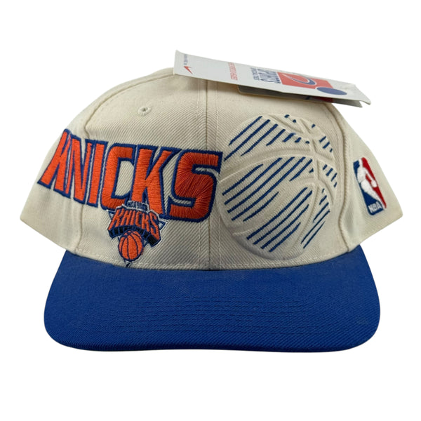 Vintage NWT Sports Specialties New York Knicks 90s Snapback Hat