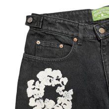 Load image into Gallery viewer, NEW Denim Tears Jean Shorts Black Sz S
