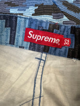 Load image into Gallery viewer, SUPREME Logo Digi Camo Cargos New 32
