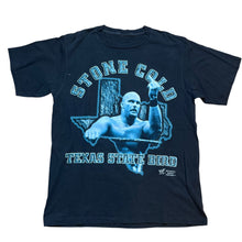 Load image into Gallery viewer, Vintage Stone Cold Steve Austin Middle Finger Texas State Bird 1998 WWF Wrestling T Shirt 90s Black
