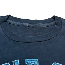 Load image into Gallery viewer, Vintage Stone Cold Steve Austin Middle Finger Texas State Bird 1998 WWF Wrestling T Shirt 90s Black
