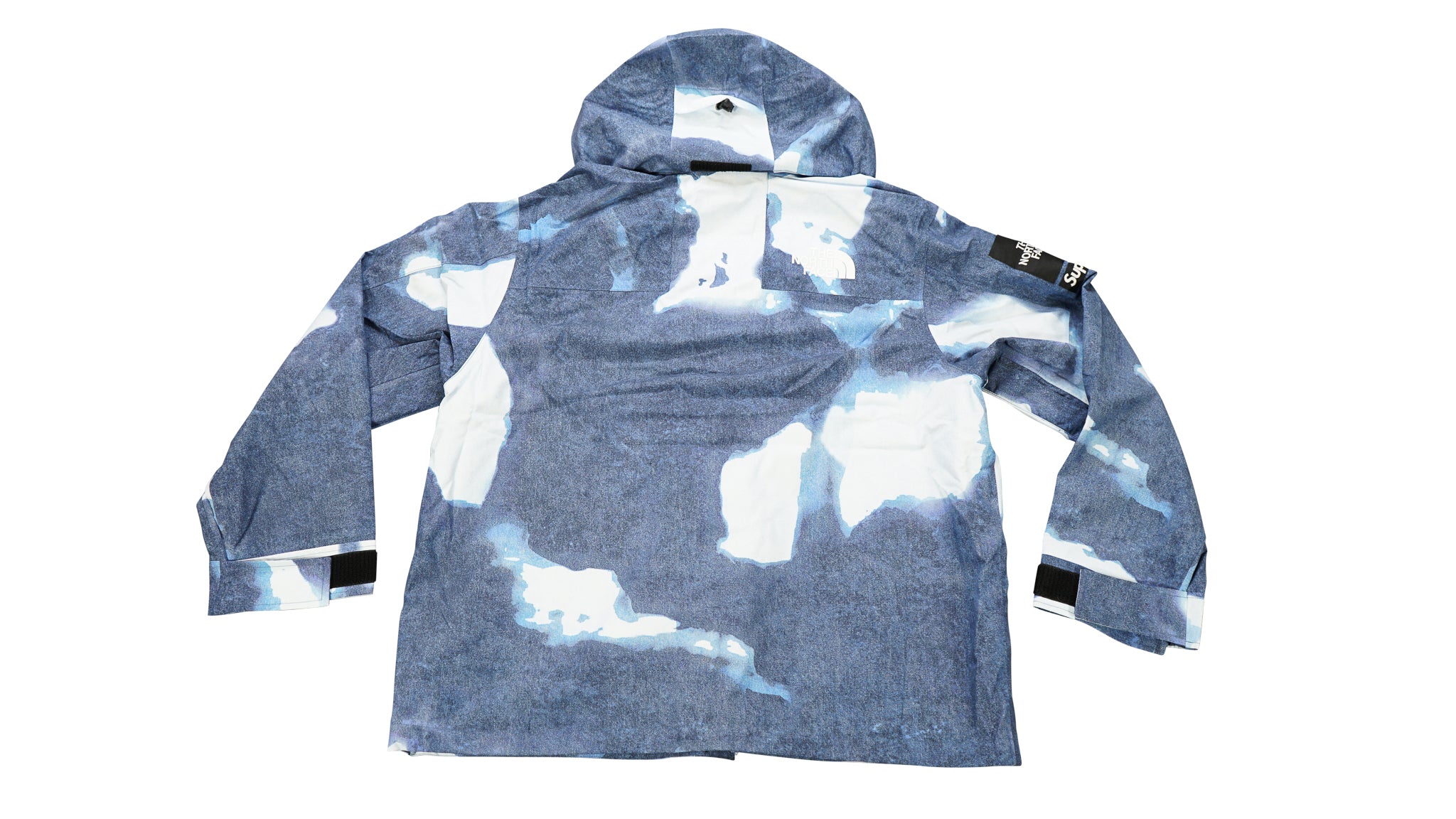 Supreme x The North Face Bleached Denim Print Nuptse Jacket Blue