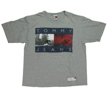 Load image into Gallery viewer, Vintage TOMMY JEANS Hilfiger Skateboarding Spell Out Flag T Shirt 90s Gray XL
