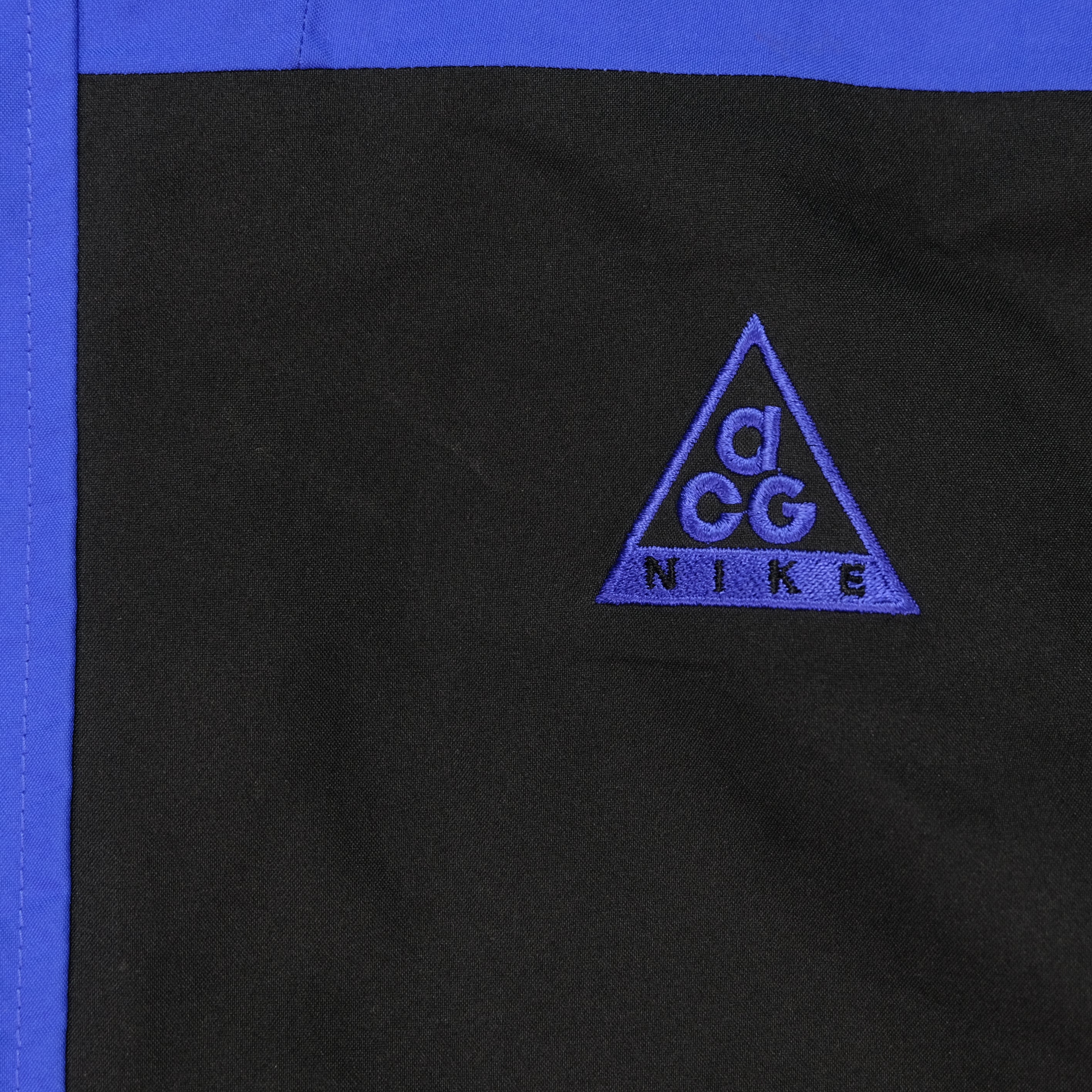 Vintage Nike ACG Spell Out Triangle Storm-Fit Pullover Jacket 